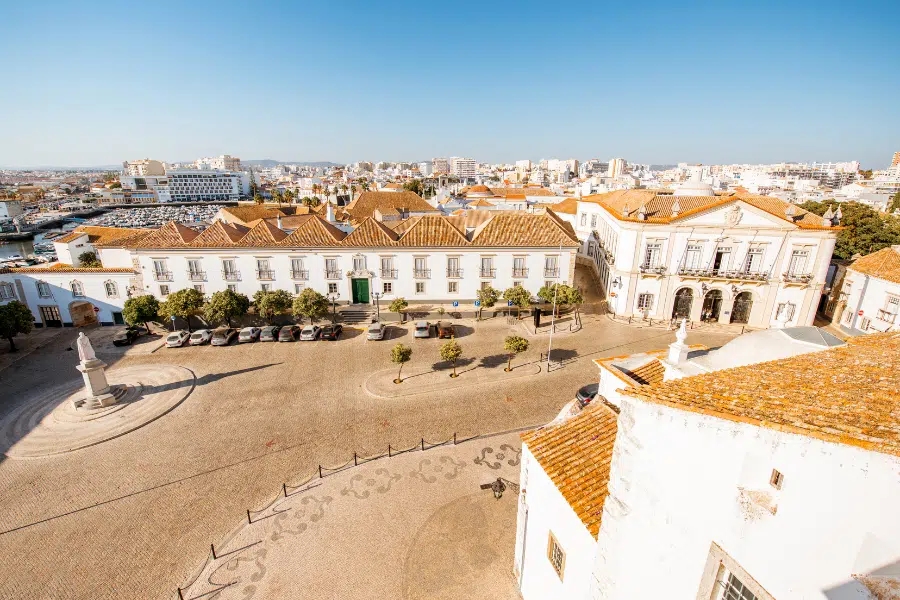 Faro-Portugal-Old-Town-Square.png.webp.jpg